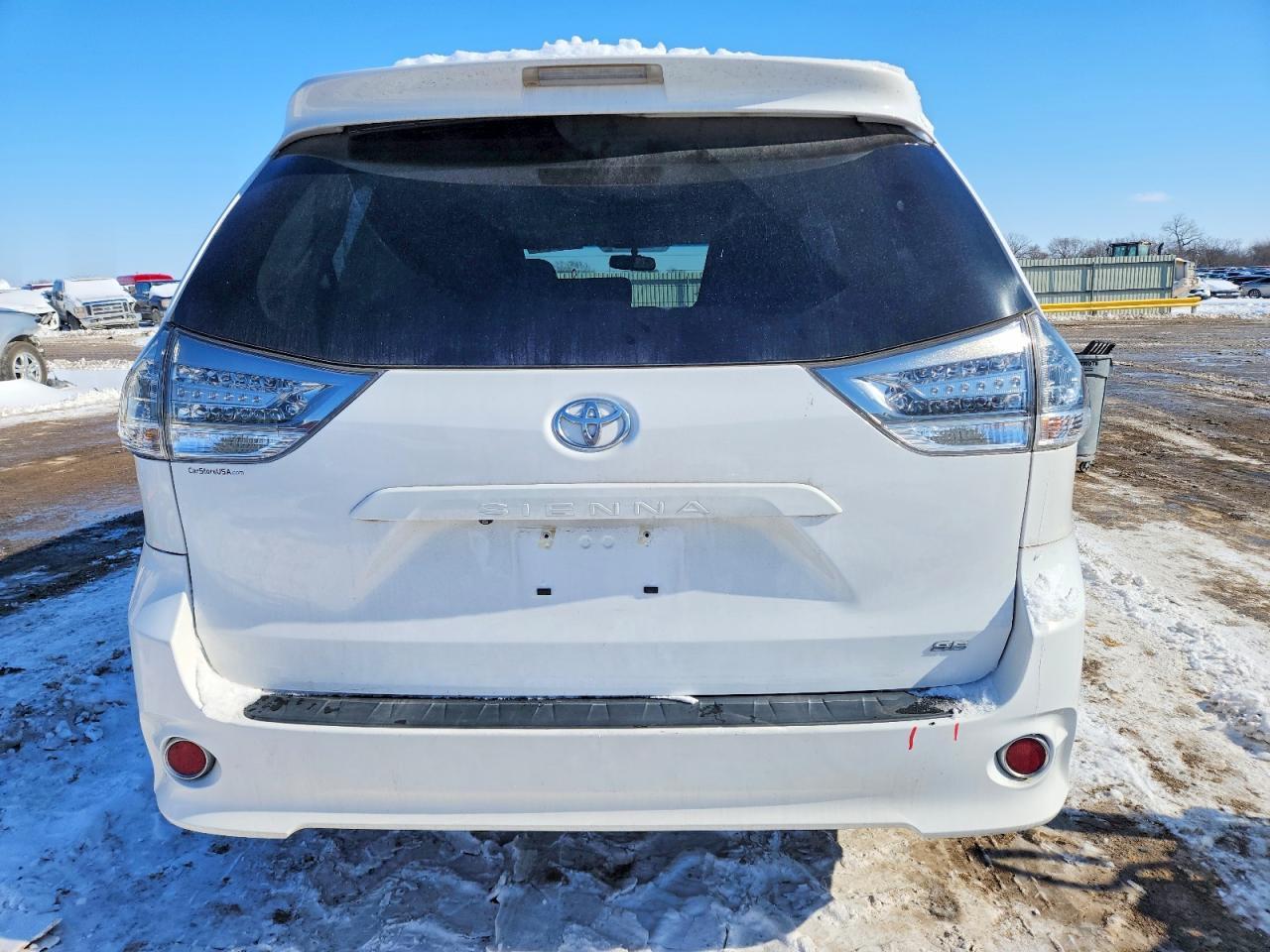 2015 Toyota Sienna Sport - Фото 6