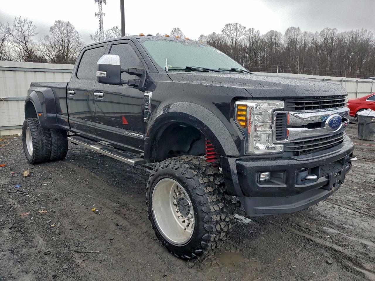 2019 Ford F350 Super Duty - Фото 4