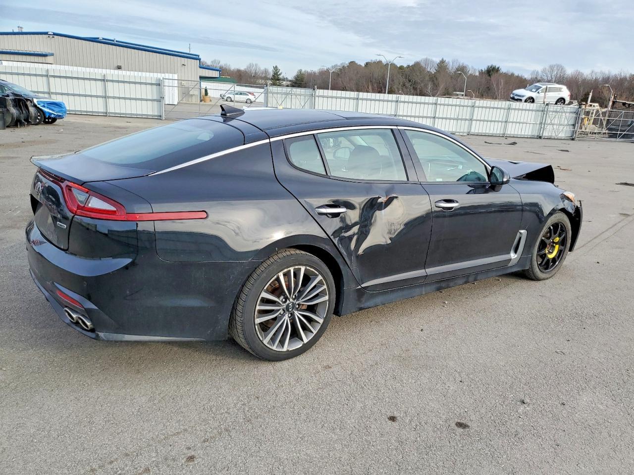 2018 Kia Stinger Premium - Фото 3