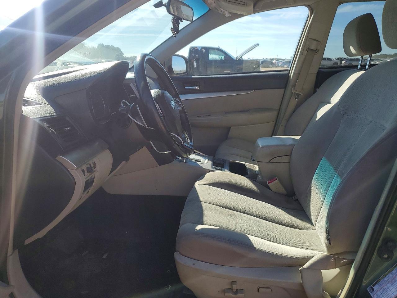 2013 Subaru Outback - Image 7