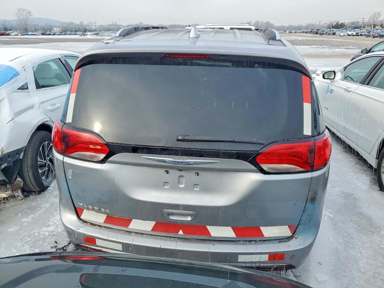 2020 Chrysler Pacifica Touring L - Image 6