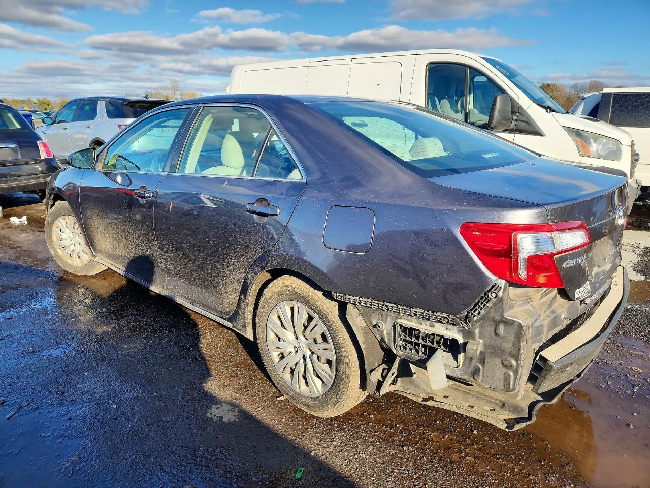 2012 Toyota Camry Base - Фото 2