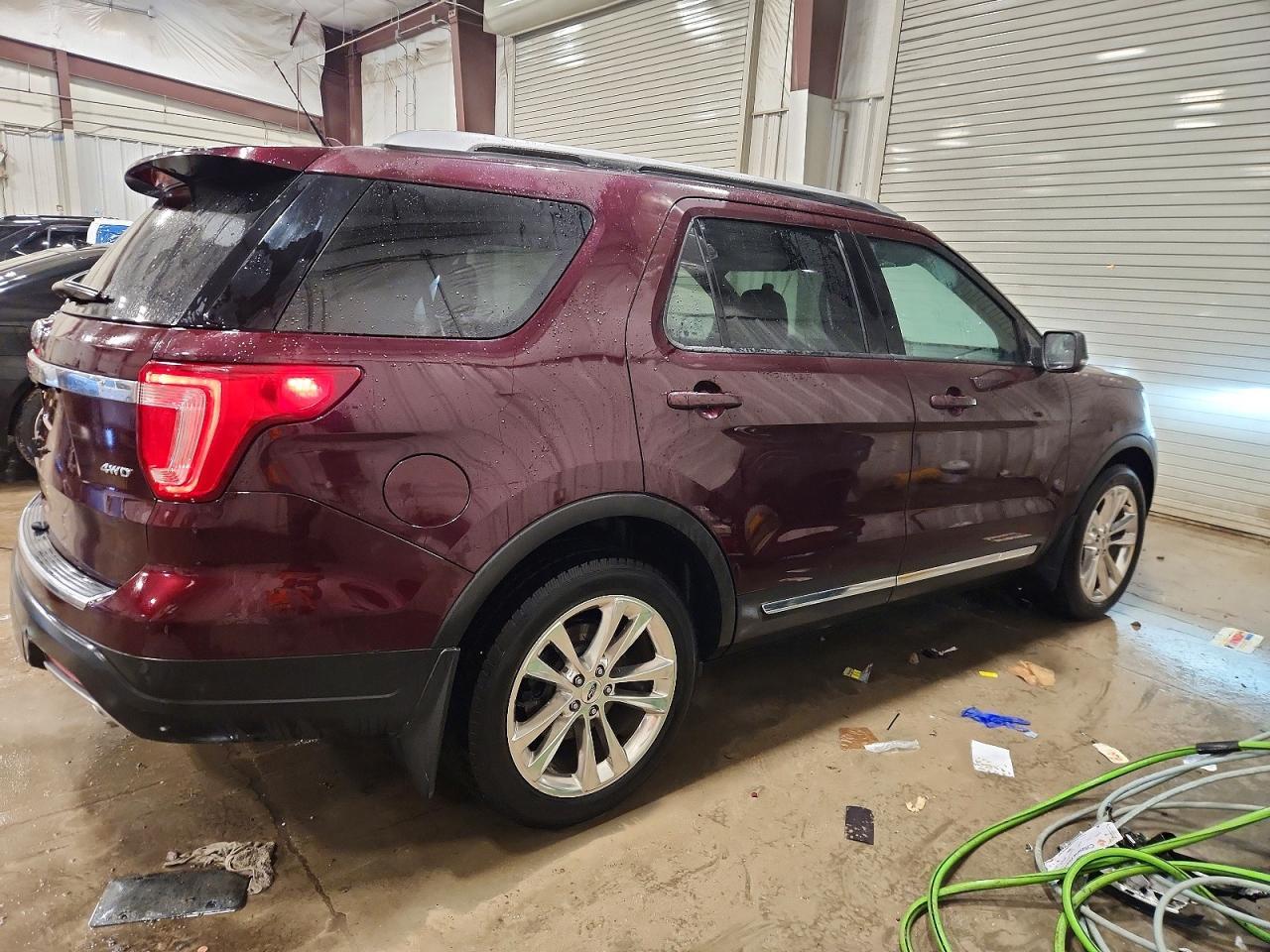 2018 Ford Explorer Xlt - Фото 3