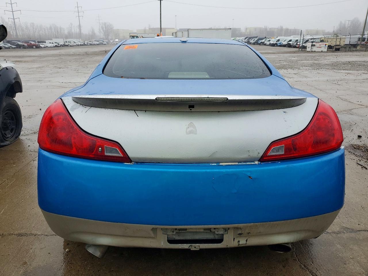 2011 Infiniti G37 Base - Image 6