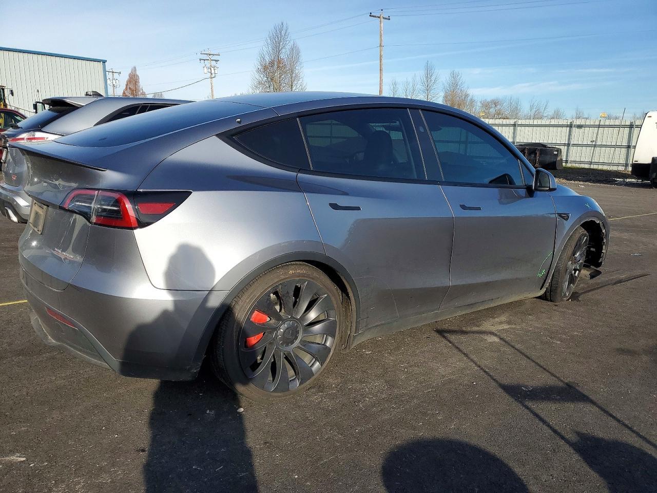 2024 Tesla Model Y - Фото 3