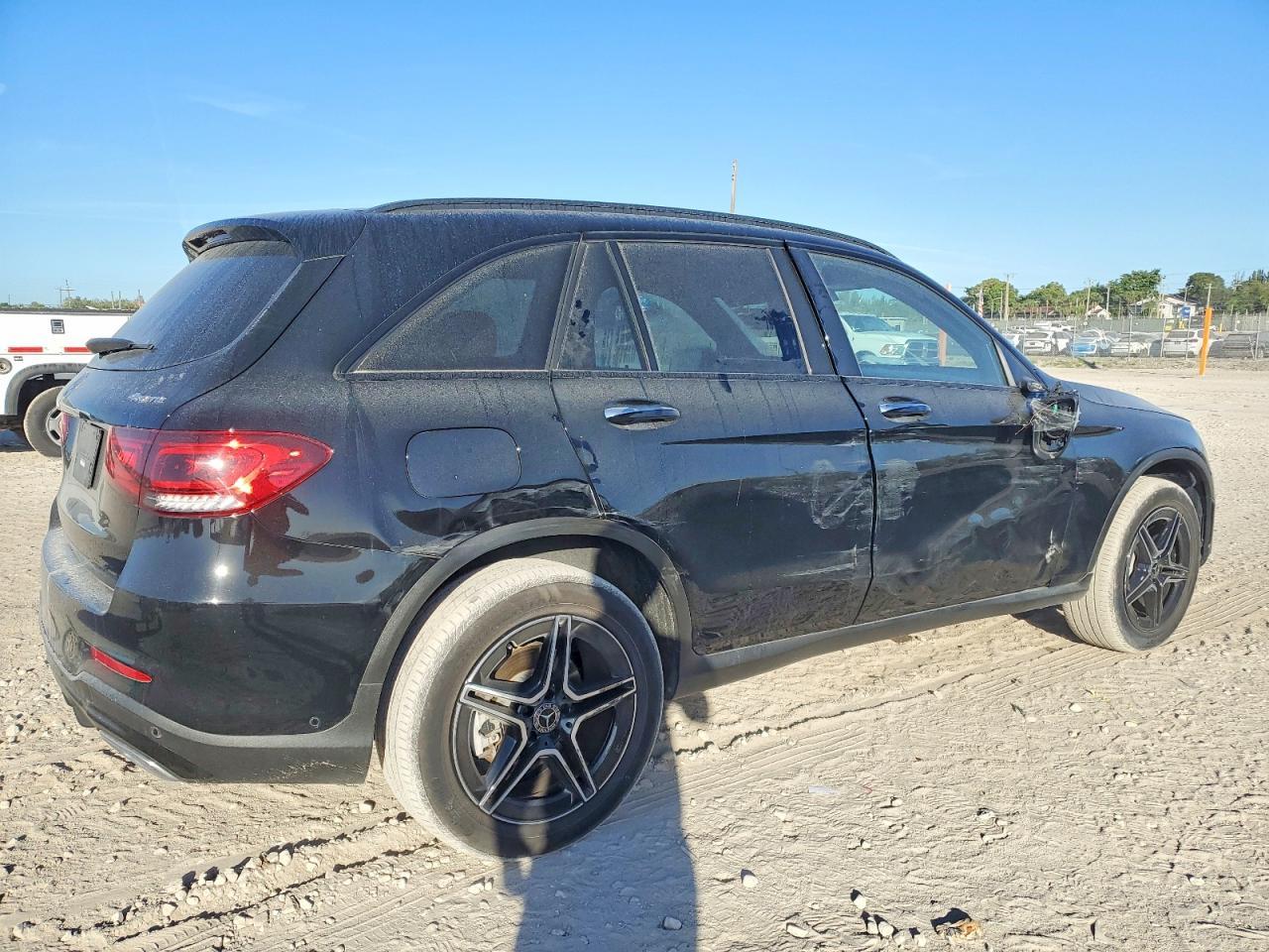 2021 Mercedes-Benz Glc 300 4Matic - Фото 3