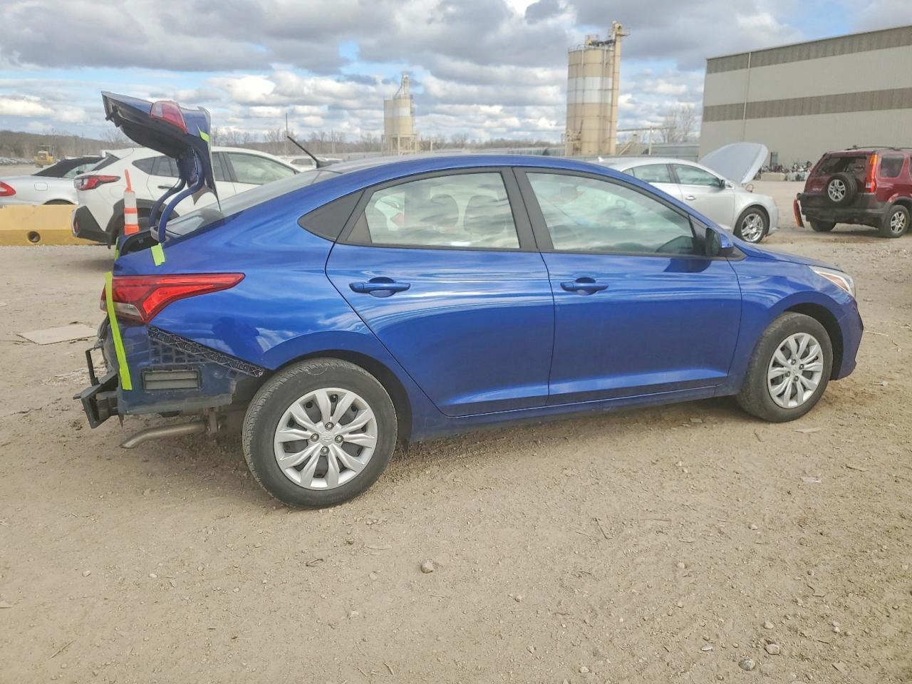 2022 Hyundai Accent Se - Image 3