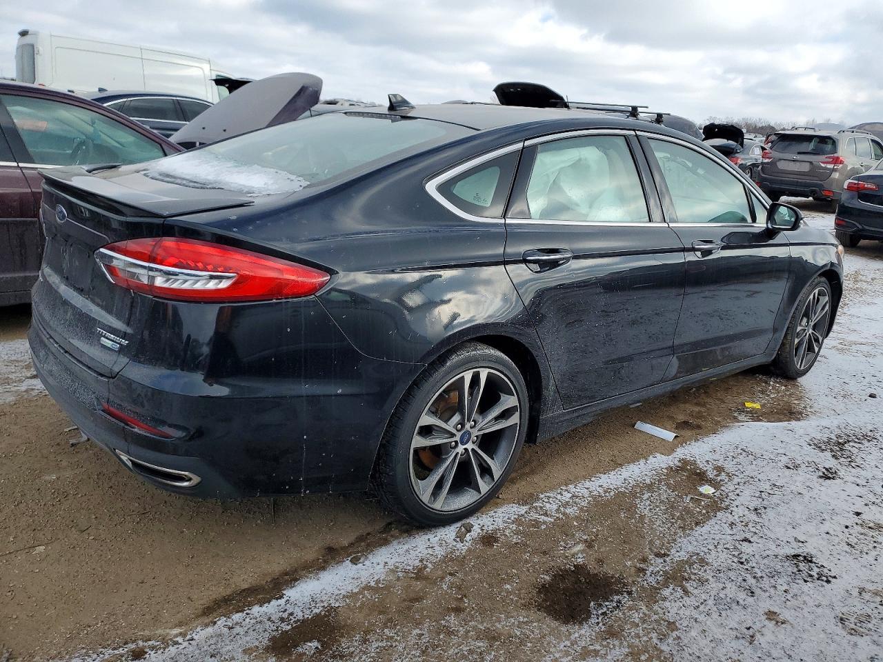 2020 Ford Fusion Titanium - Фото 3