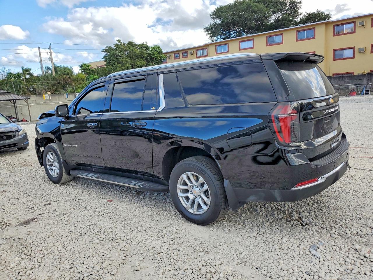 2025 Chevrolet Suburban C1500 Ls - Image 2