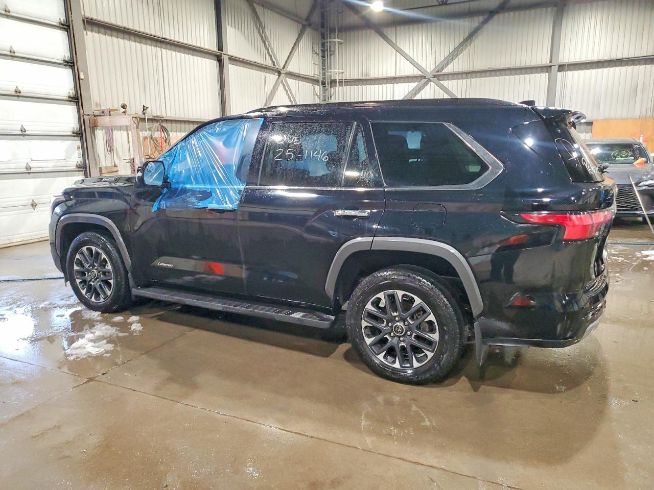 2023 Toyota Sequoia Sr5 - Image 2