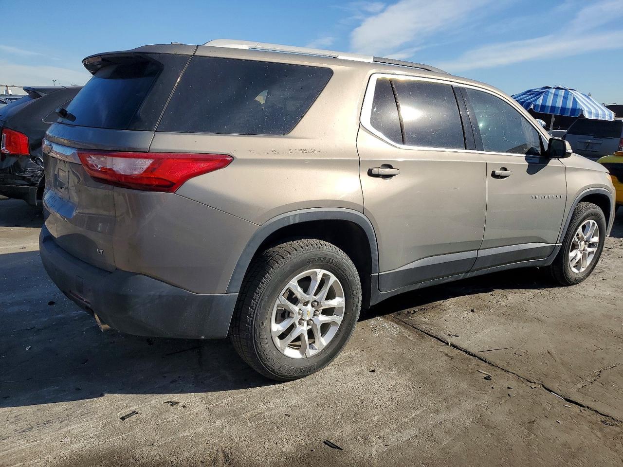 2018 Chevrolet Traverse Lt - Фото 3