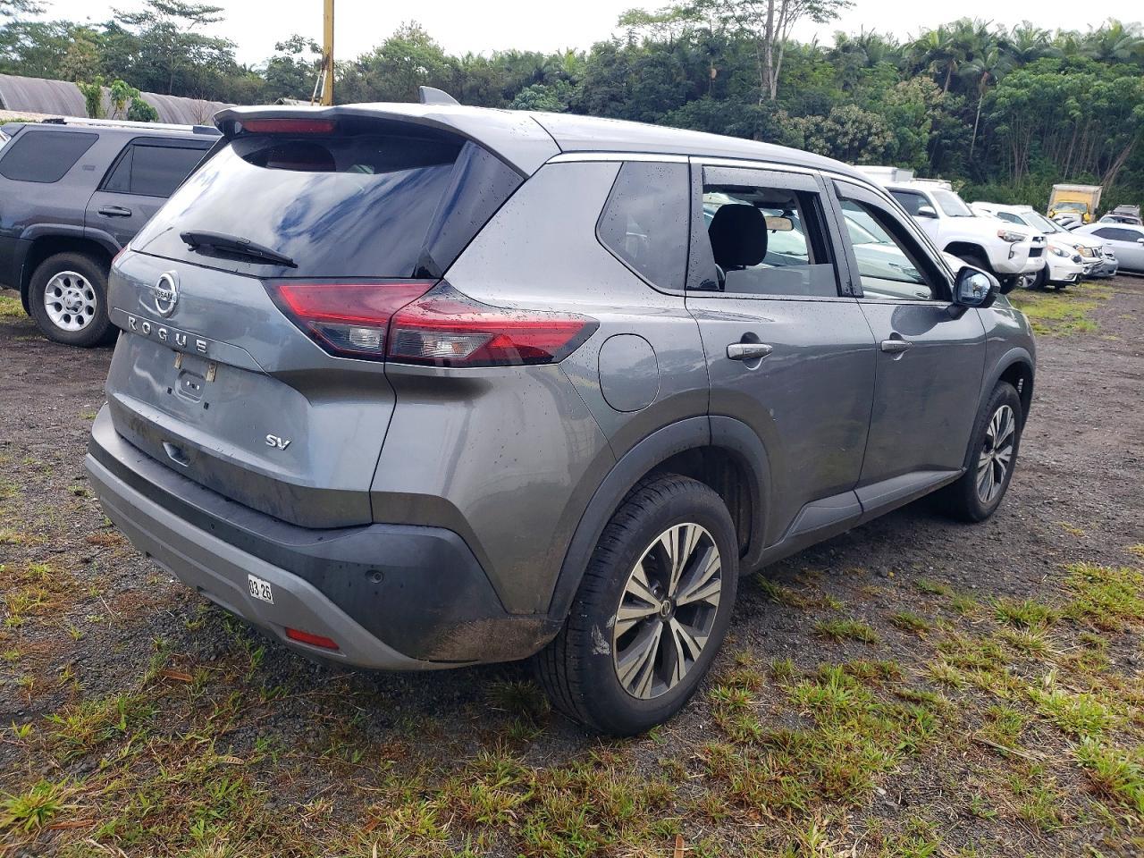 2021 Nissan Rogue Sv - Image 3