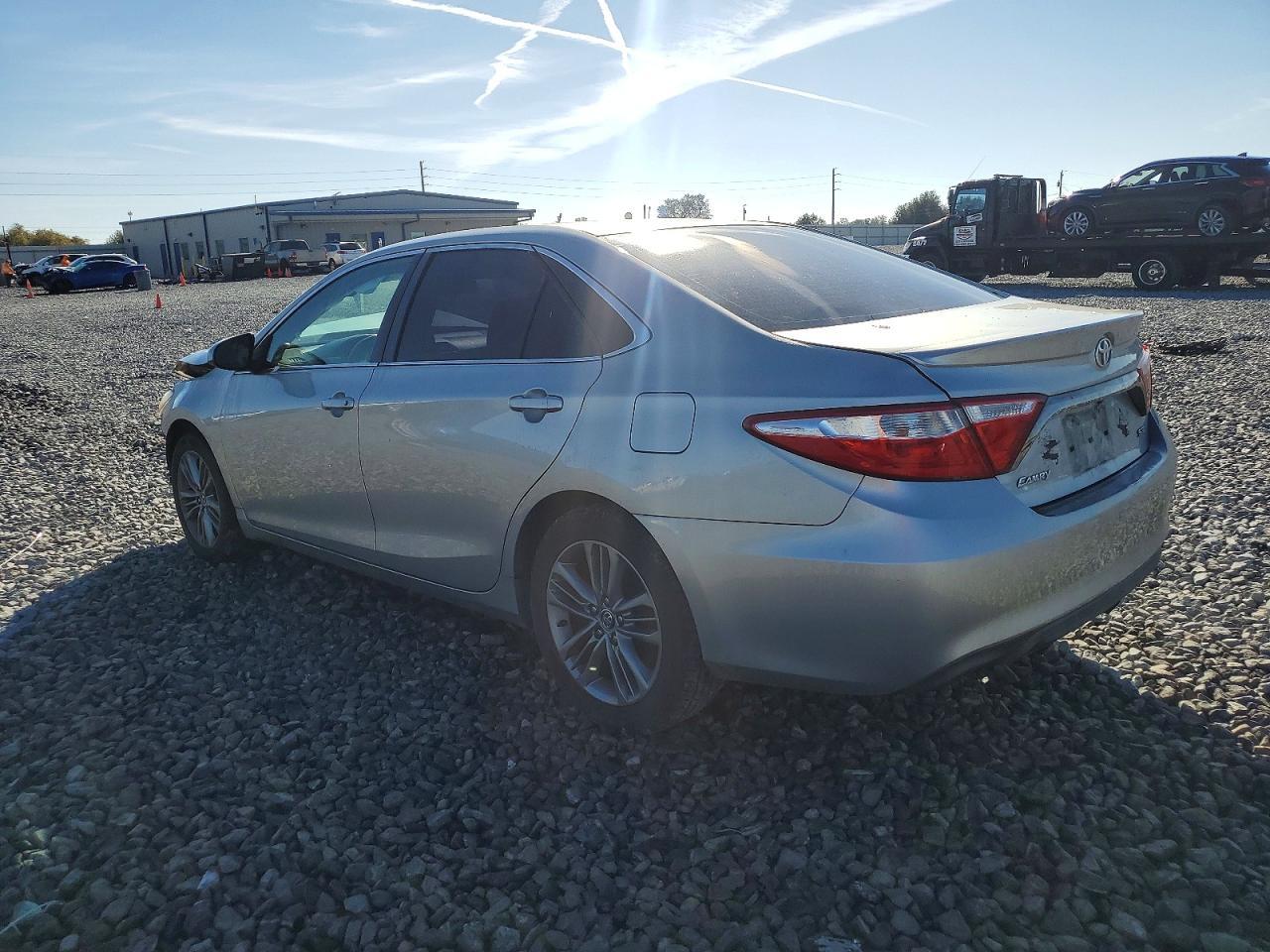 2015 Toyota Camry Se - Image 2