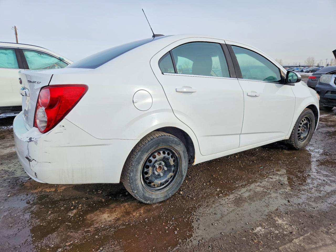 2015 Chevrolet Sonic Lt - Image 3