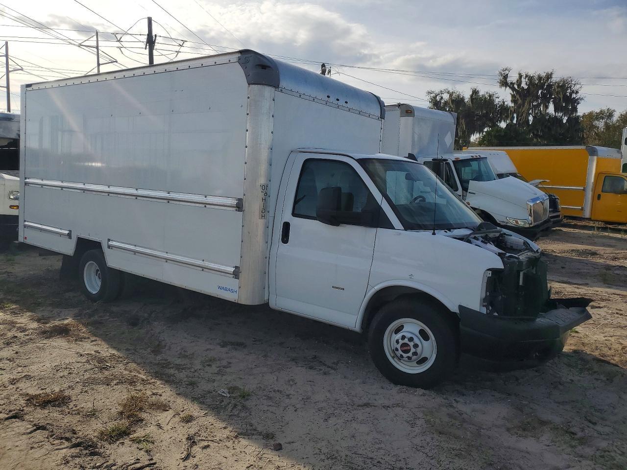 2022 GMC Savana G3500 - Box Truck ** Runs & Drives * Prior Fleet ** - Фото 4