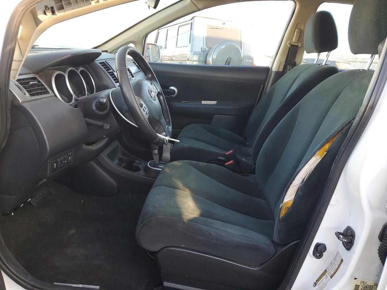 2012 Nissan Versa S - Фото 7