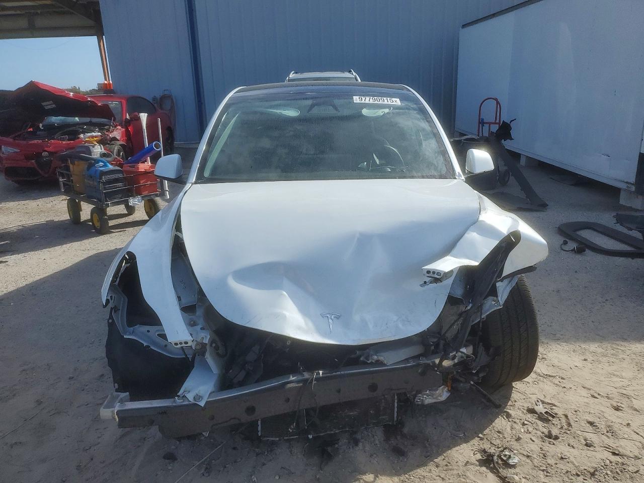 2023 Tesla Model Y - Фото 5