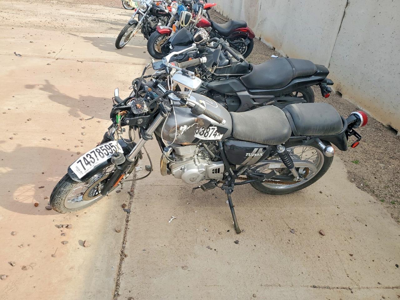 2017 Suzuki Tu250 X - Image 3