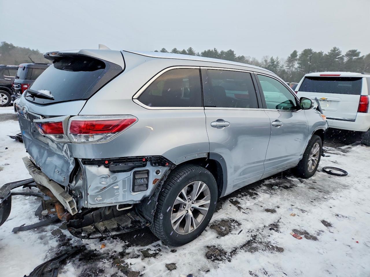 2014 Toyota Highlander Xle - Image 3