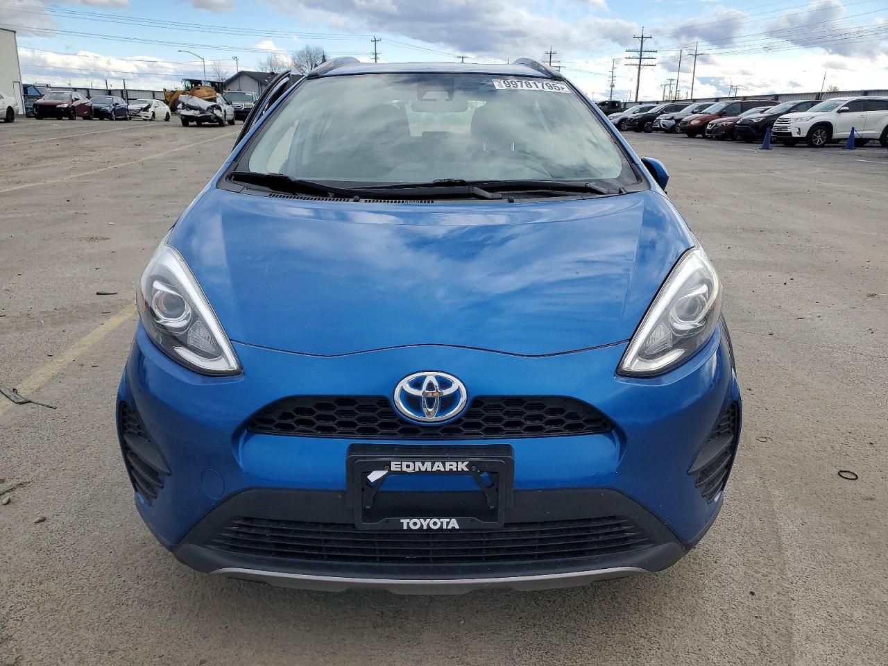 2019 Toyota Prius C - Image 5