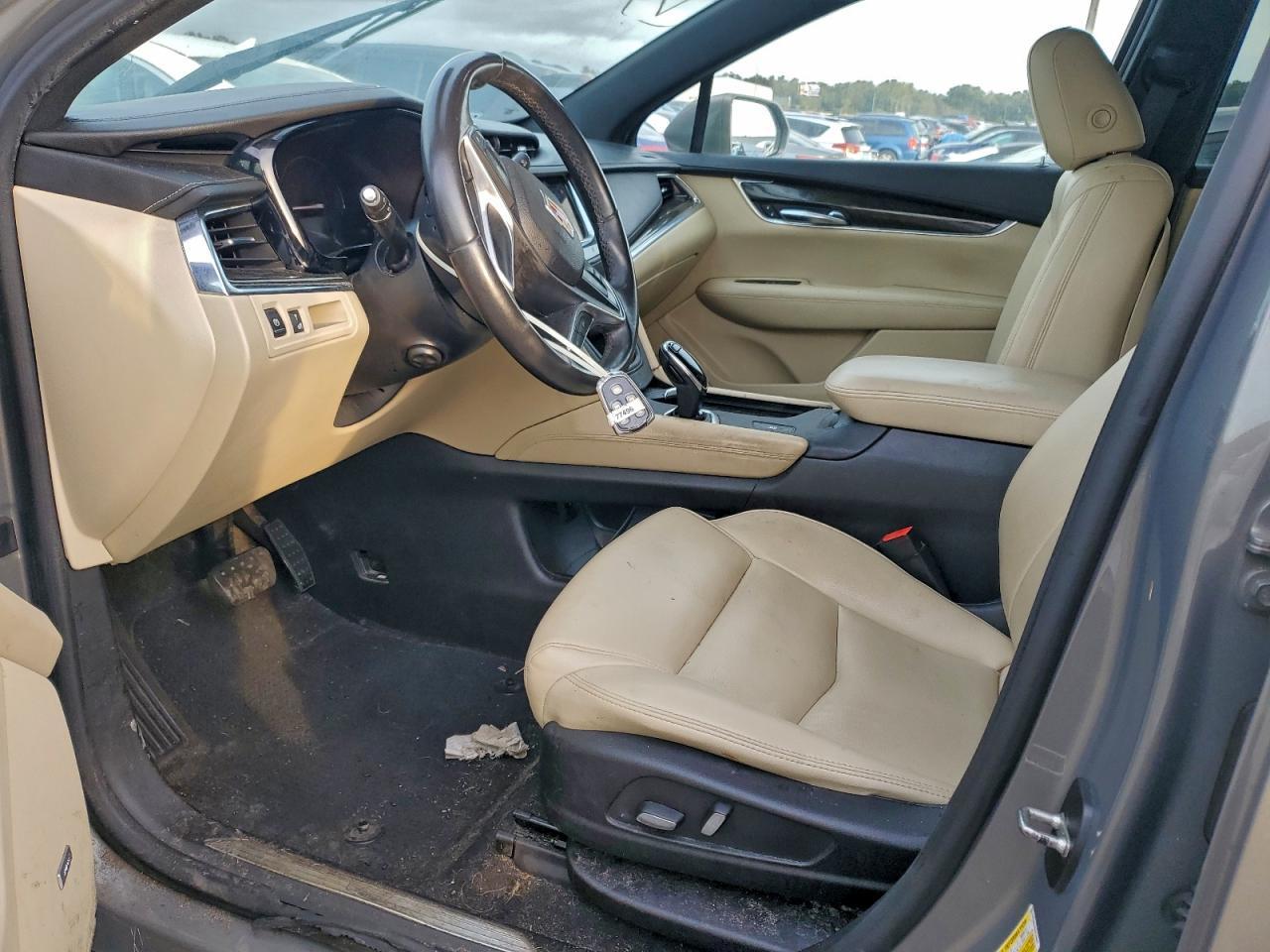 2017 Cadillac Xt5 Luxury - Image 7