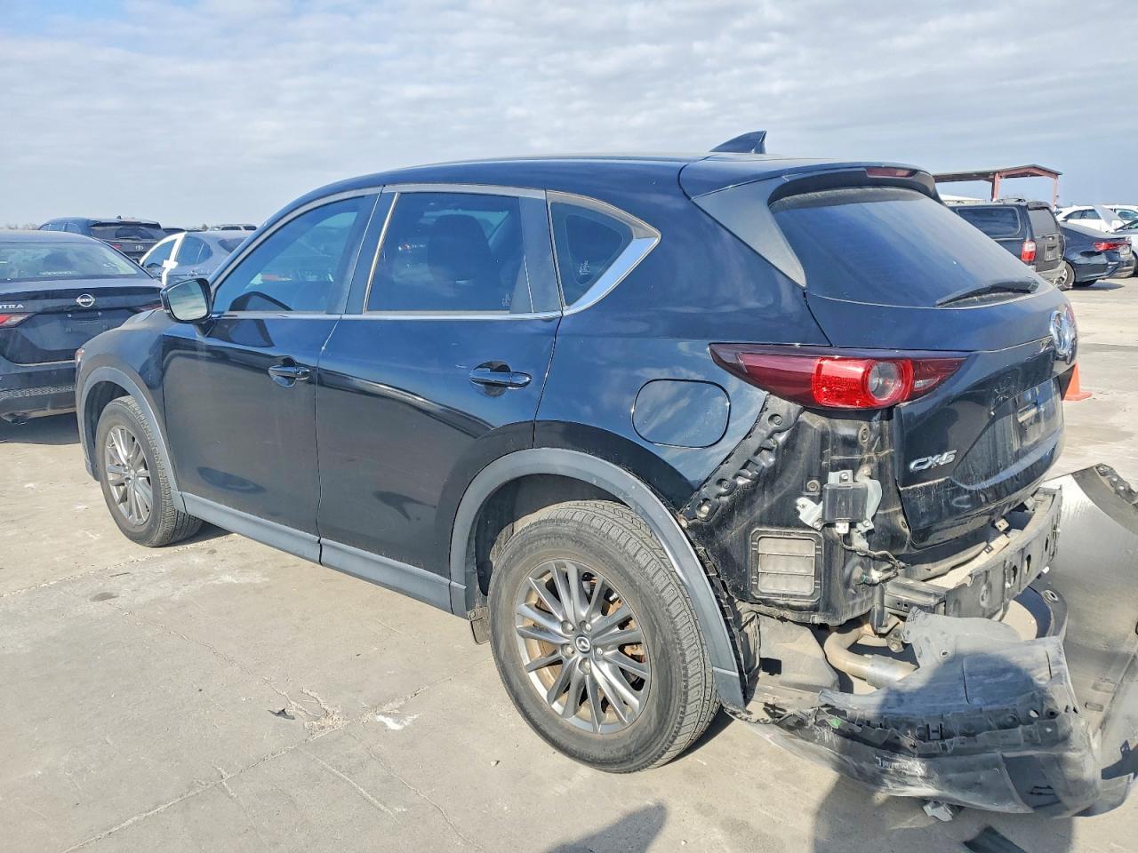 2018 Mazda Cx-5 Sport - Image 2