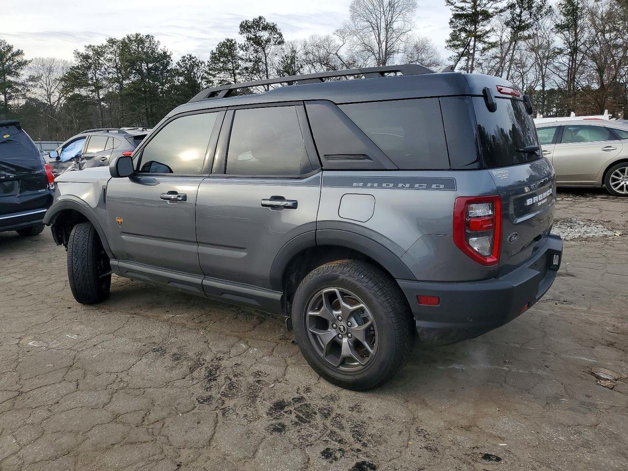 2024 Ford Bronco Sport Badlands - Image 2