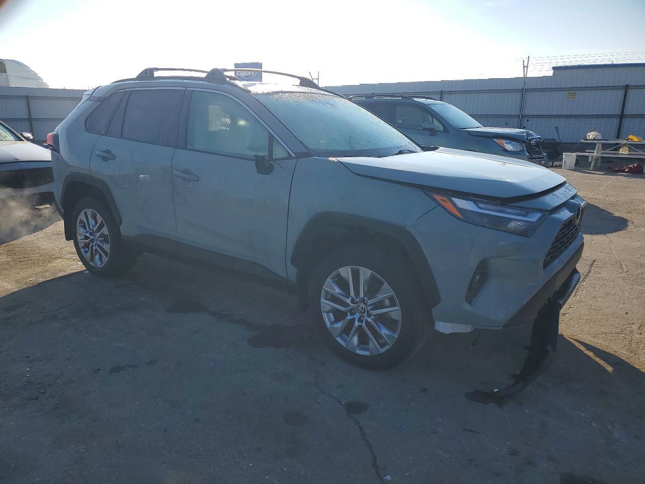 2023 Toyota Rav4 Xle Premium - Фото 4