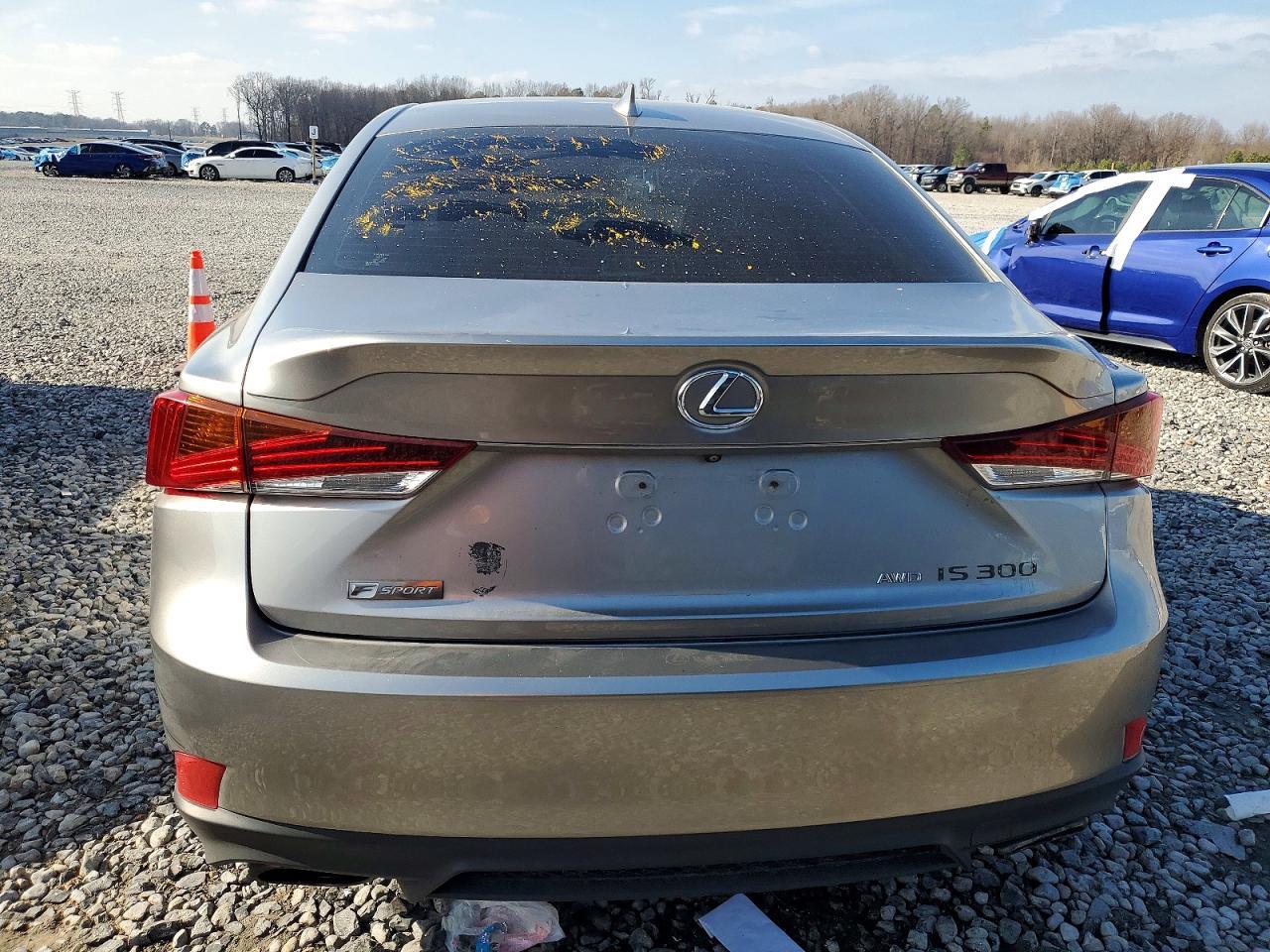 2017 Lexus Is 300 - Image 6