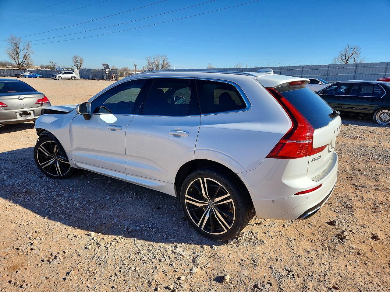 2019 Volvo Xc60 T5 R-Design - Image 2
