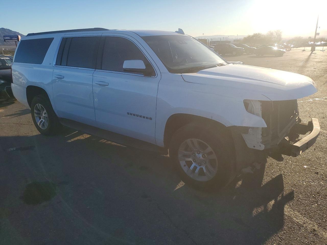 2018 Chevrolet Suburban K1500 Lt - Image 4