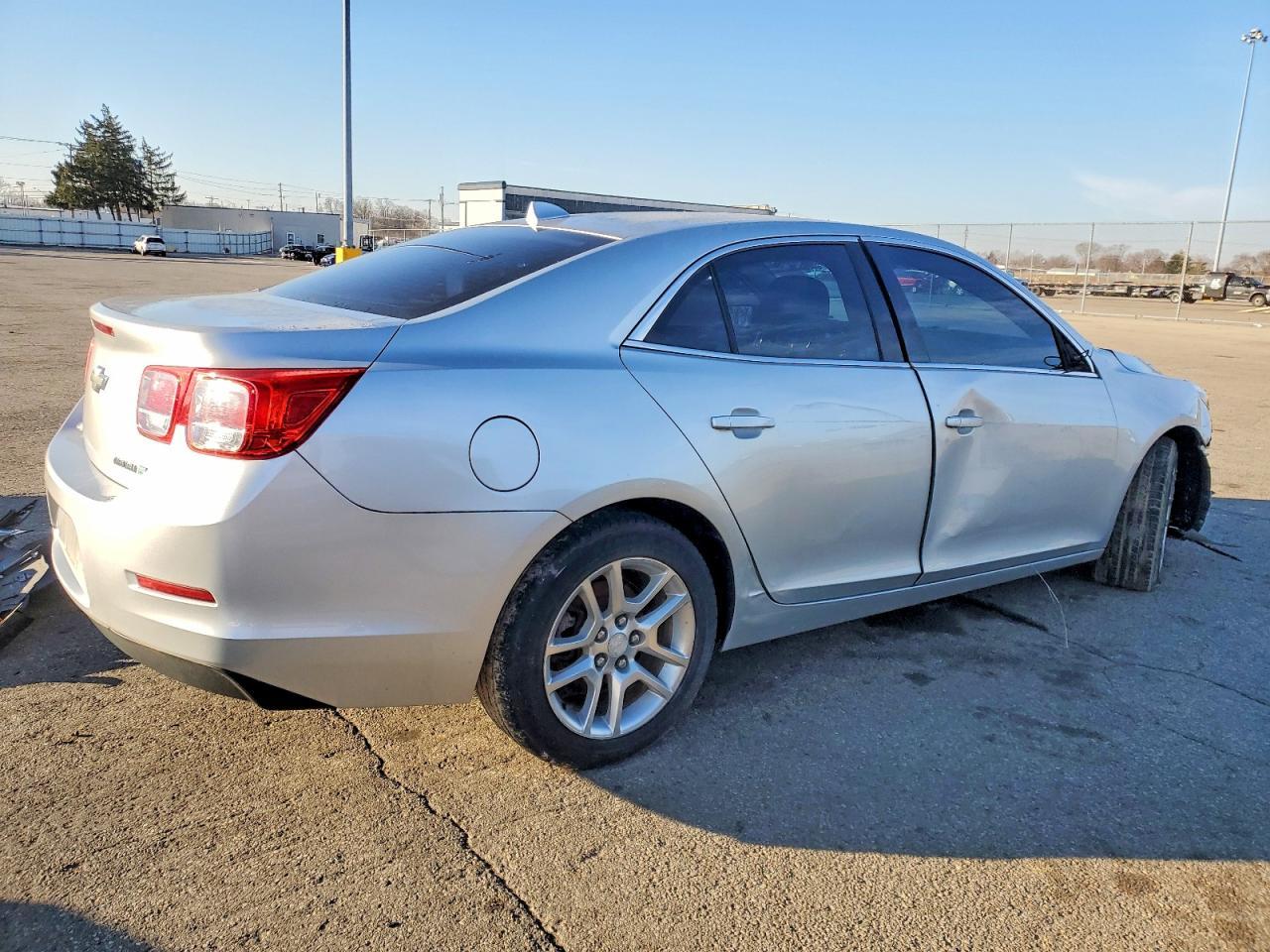 2013 Chevrolet Malibu 1Lt - Фото 3