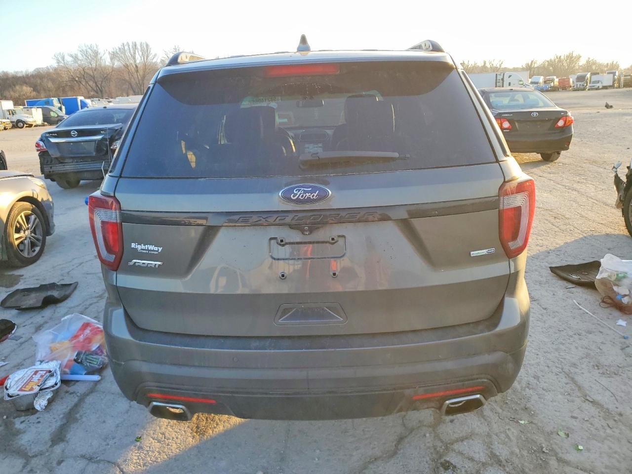 2017 Ford Explorer Sport - Image 6