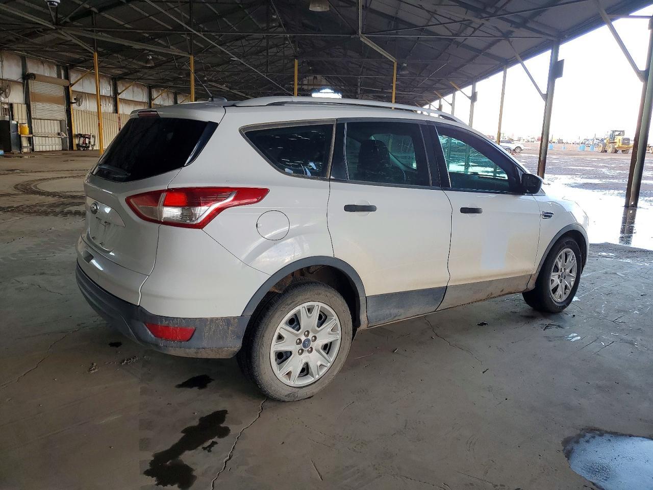 2013 Ford Escape S - Фото 3