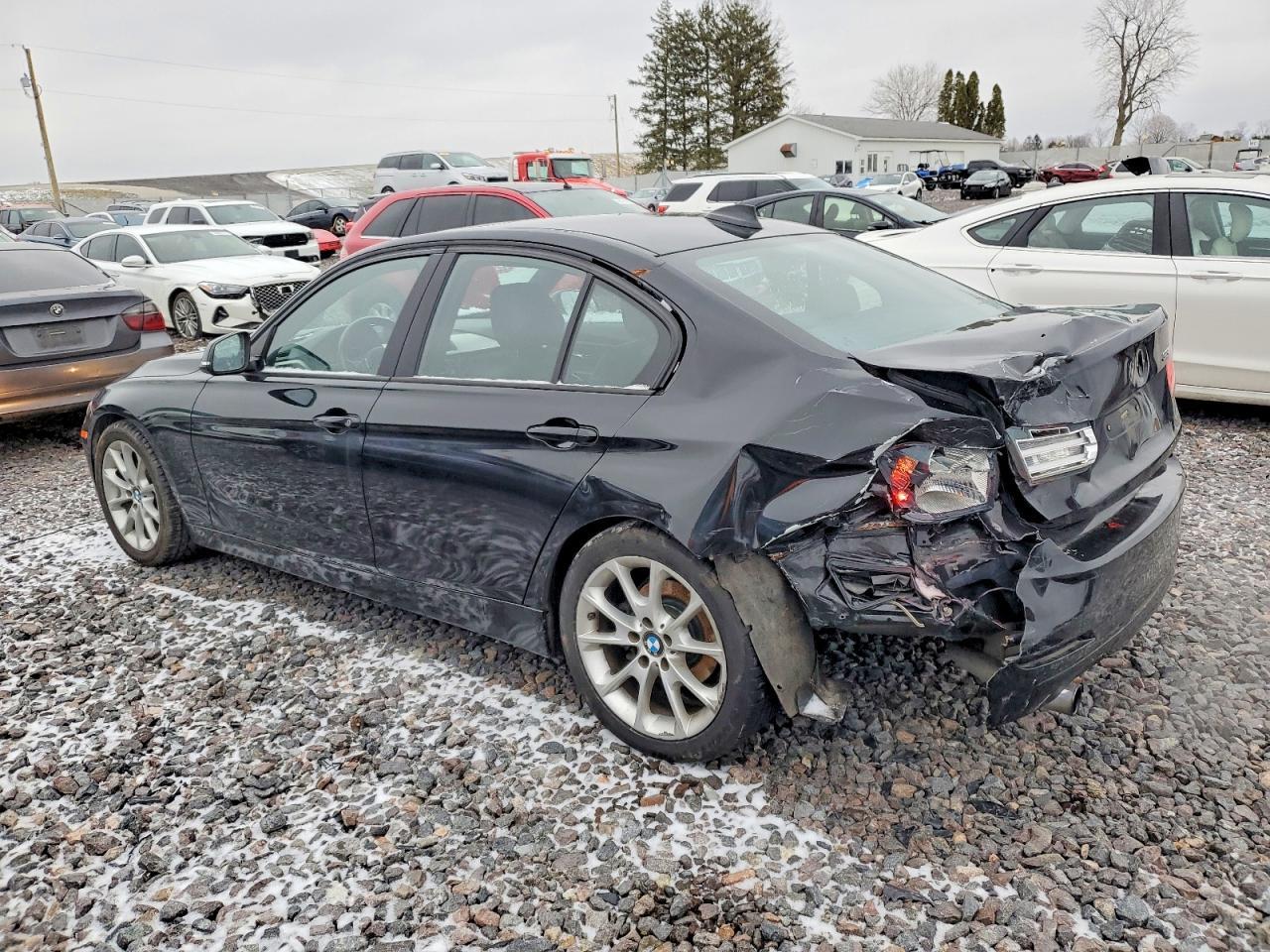 2013 BMW 320 I - Фото 2
