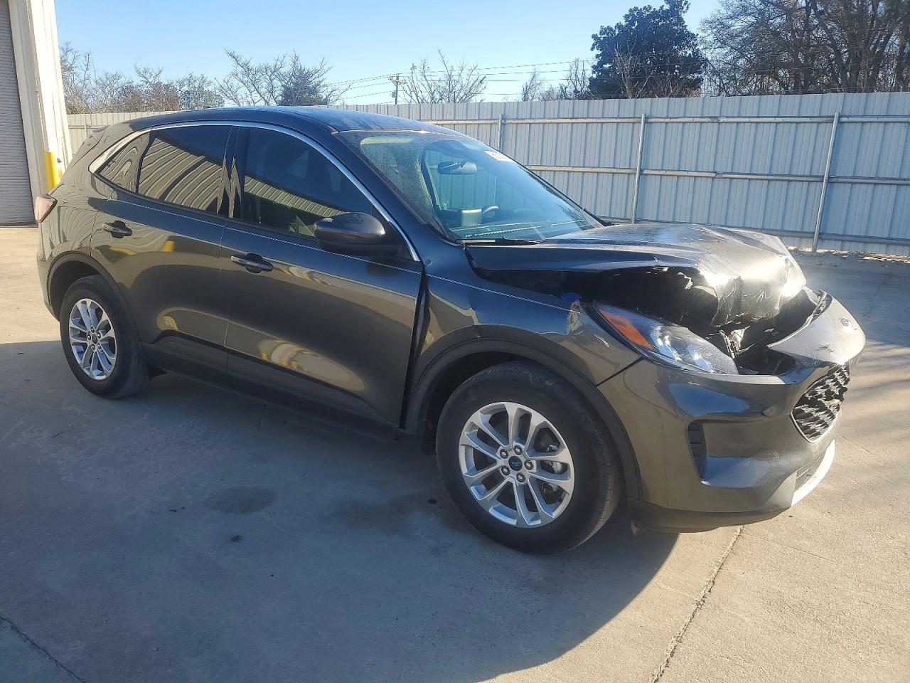 2020 Ford Escape Se - Фото 4