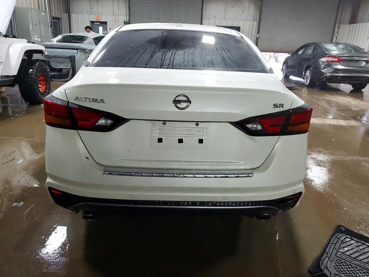 2022 Nissan Altima Sr - Фото 6