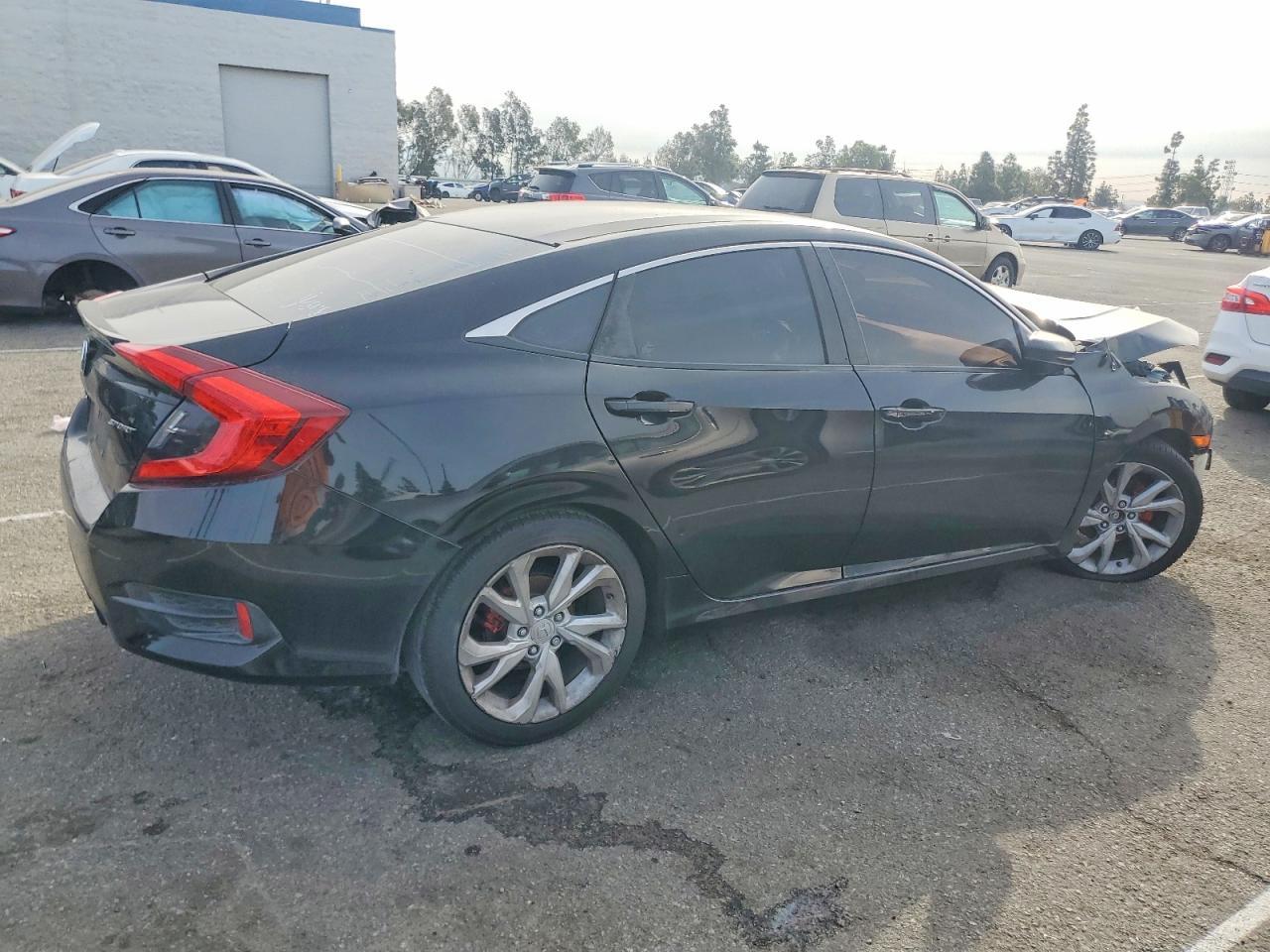 2019 Honda Civic Sport - Фото 3