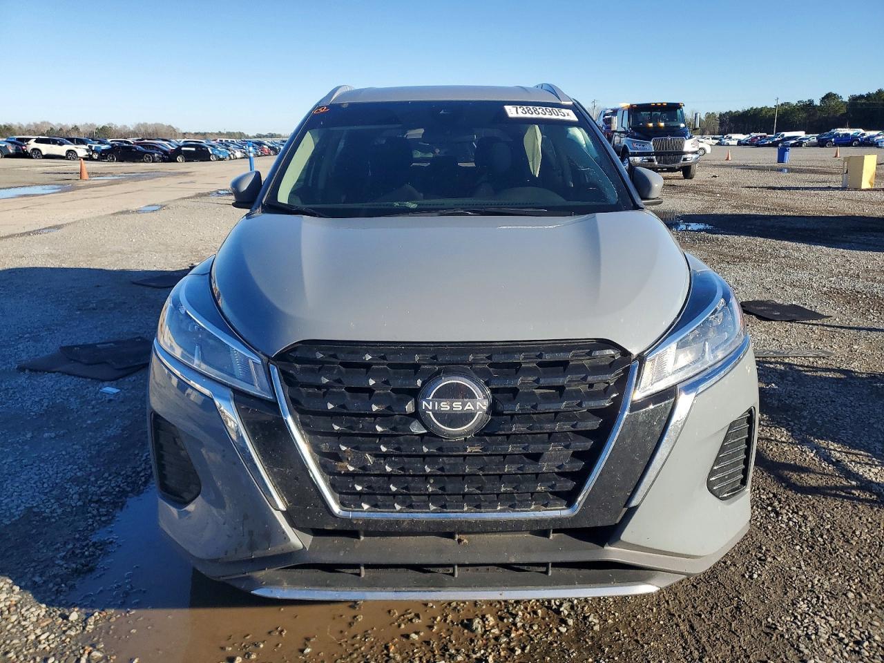 2024 Niss Kicks - Фото 5