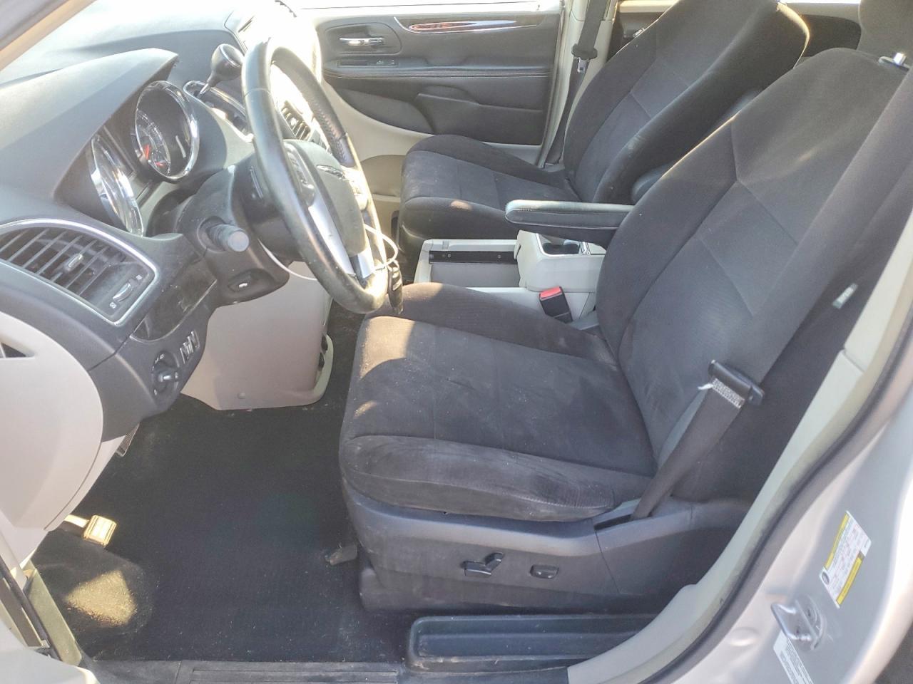 2011 Chrysler Town & Country Touring - Фото 7