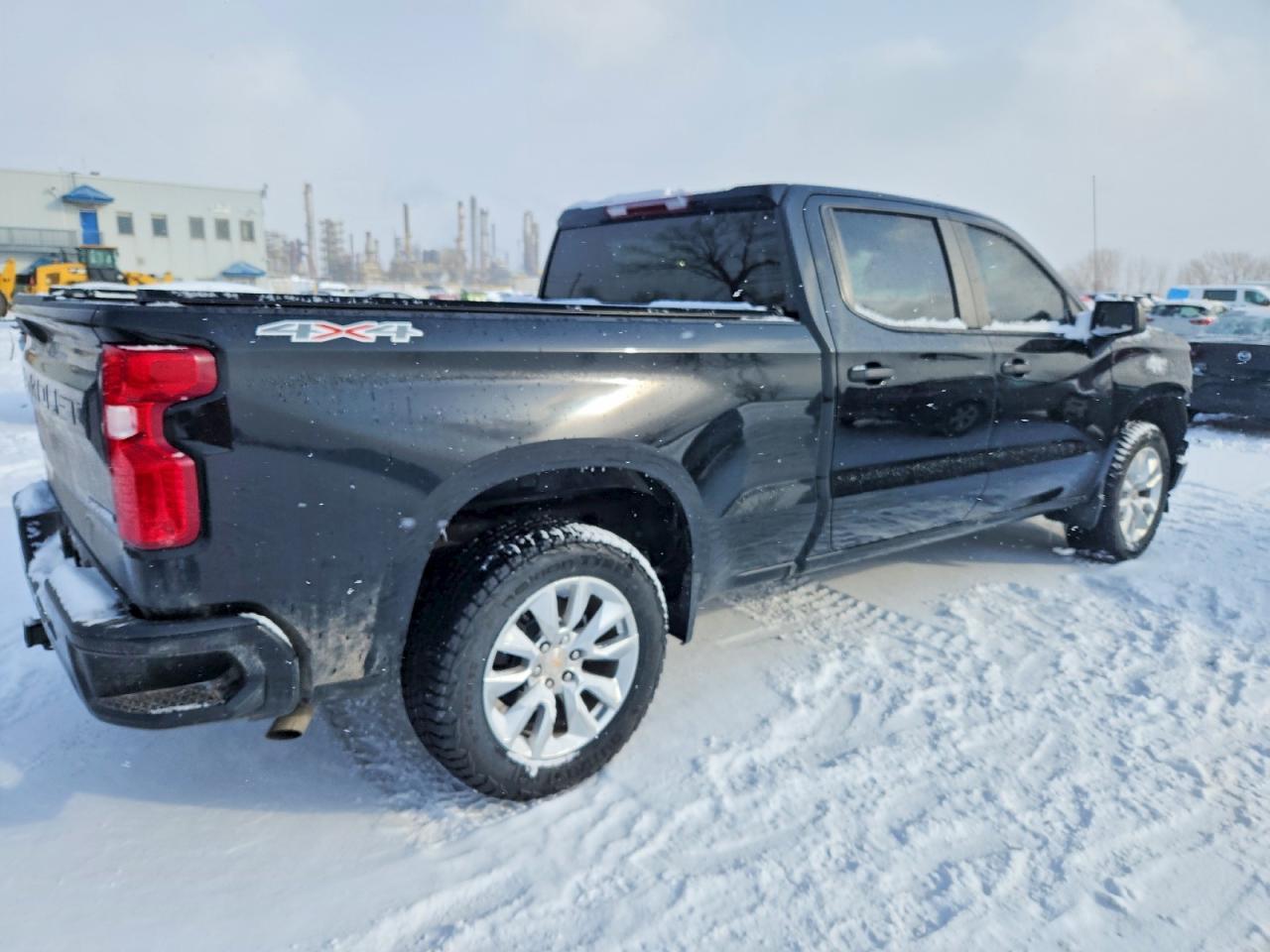 2025 Chevrolet Silverado K1500 Custom - Image 3