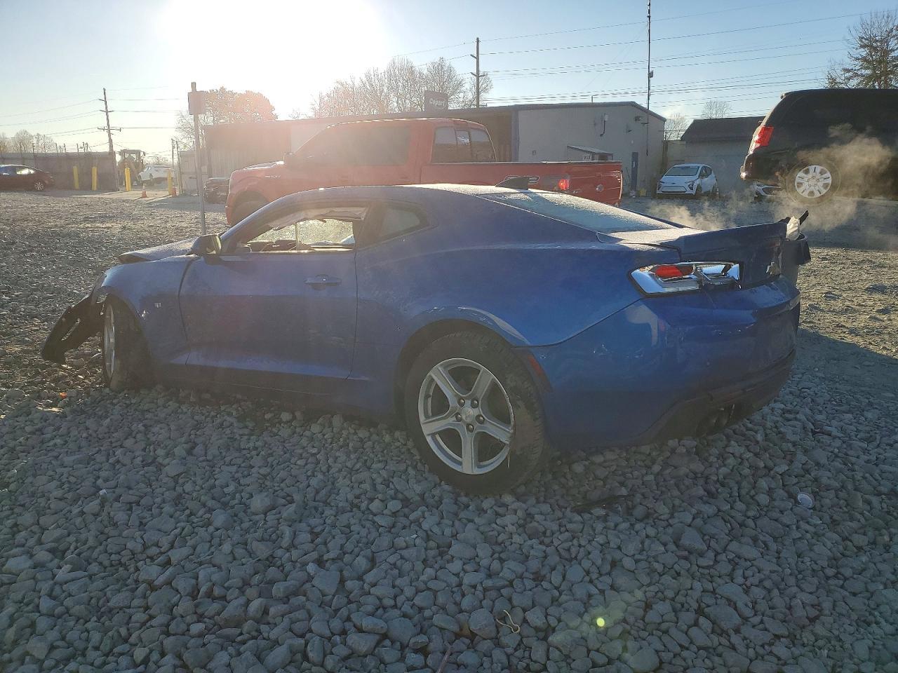 2017 Chevrolet Camaro Lt - Image 2