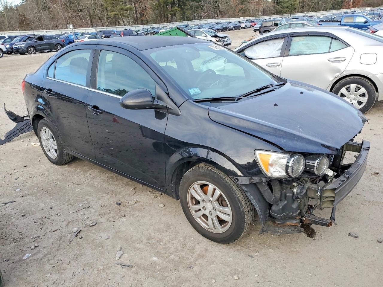 2016 Chevrolet Sonic Lt - Image 4