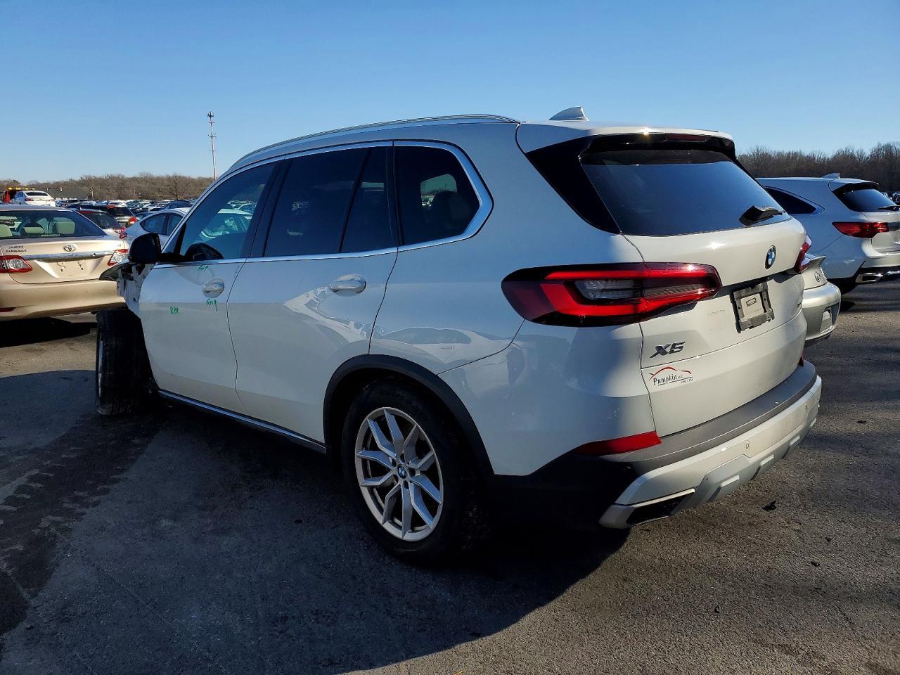 2021 BMW X5 xDrive40I - Фото 2