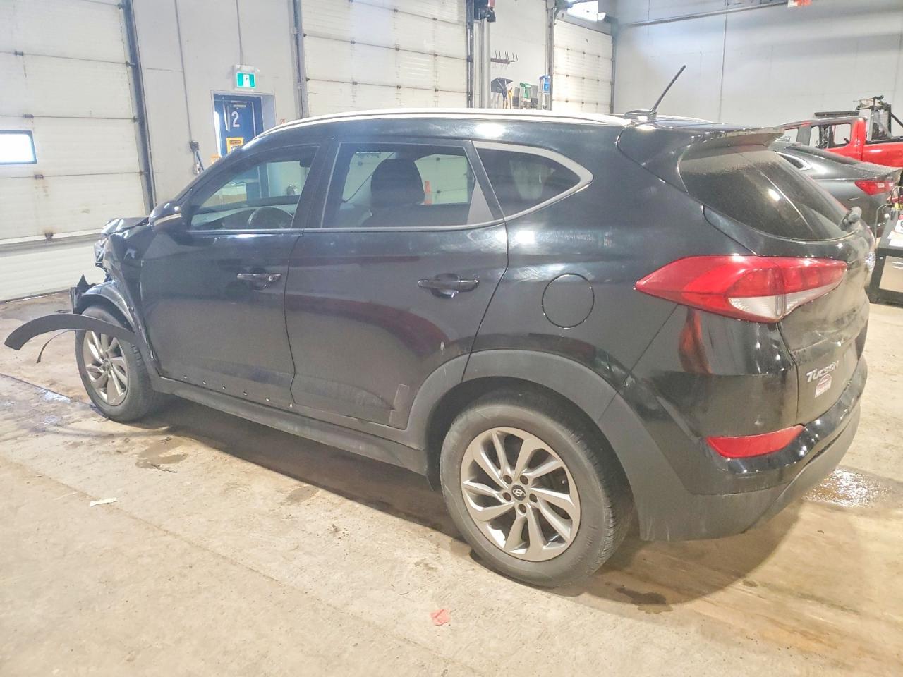 2016 Hyundai Tucson Limited - Image 2