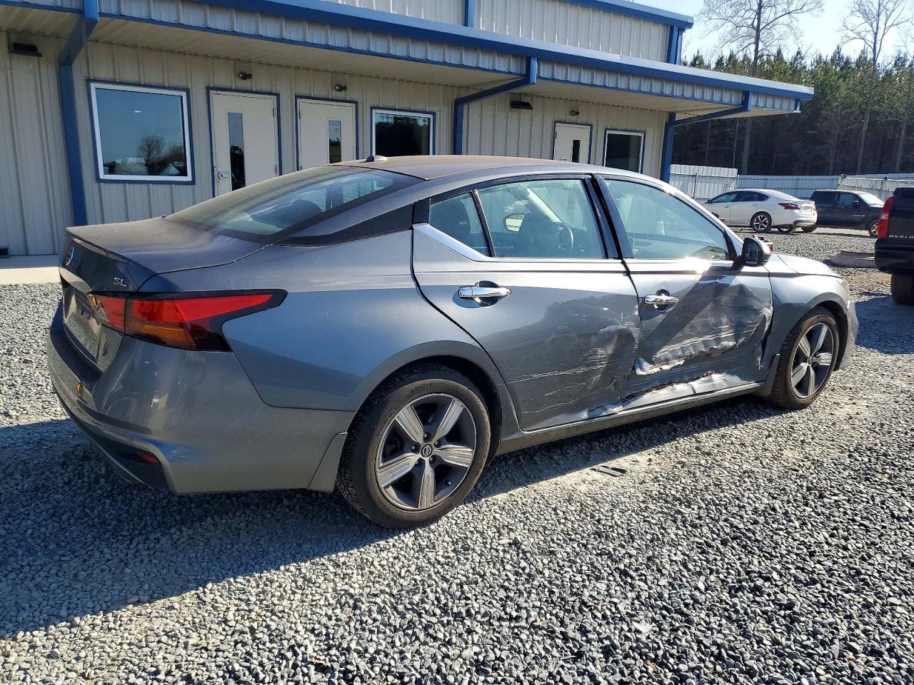 2020 Nissan Altima Sl - Фото 3