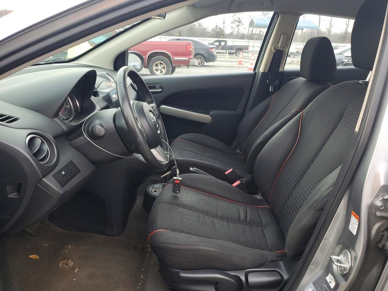 2011 Mazda Mazda2 - Фото 7