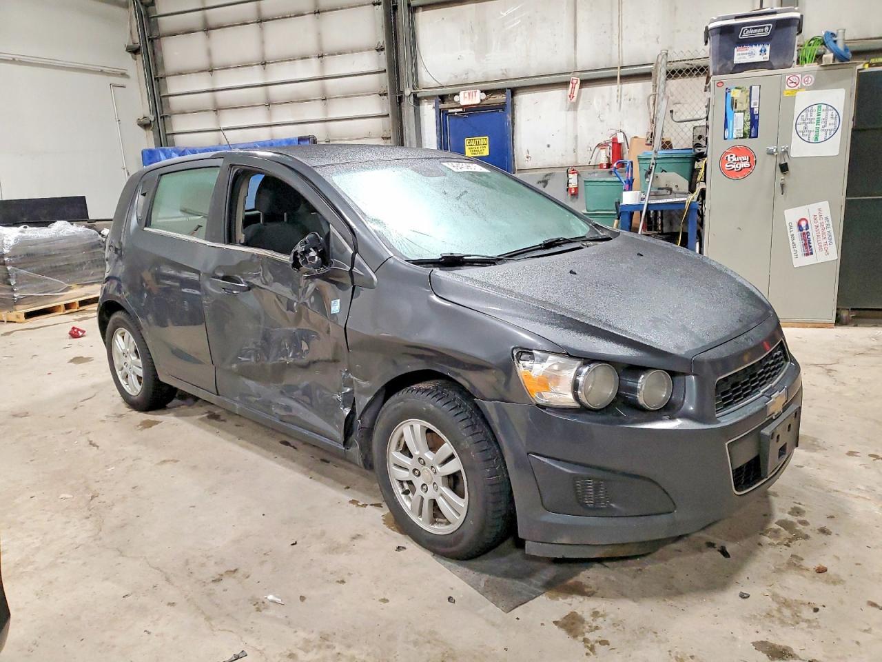 2016 Chevrolet Sonic Lt - Фото 4
