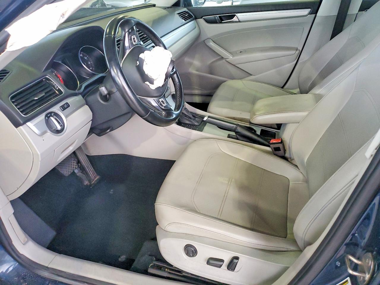 2019 Volkswagen Passat Wolfsburg - Фото 7