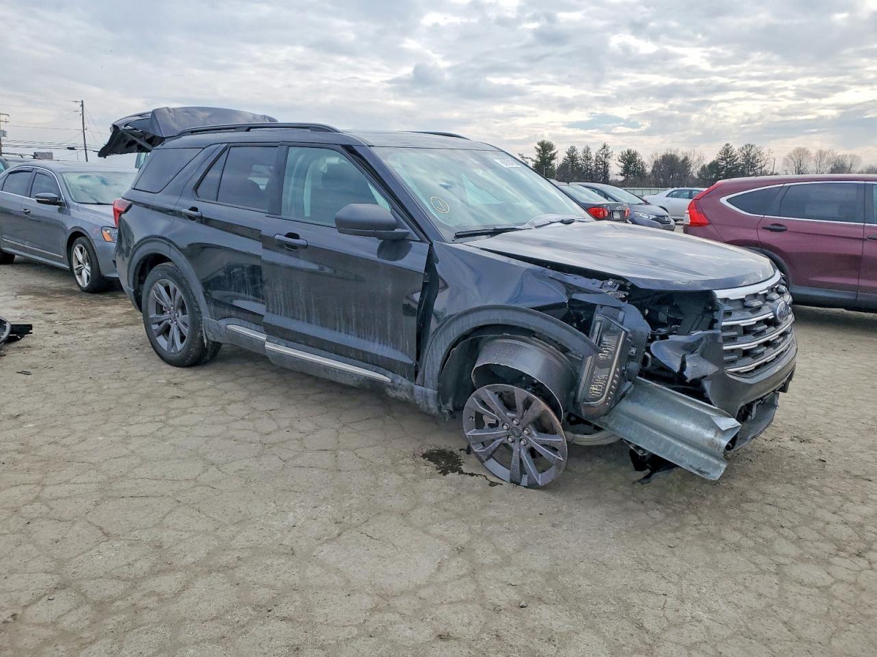 2025 Ford Explorer Active - Фото 4